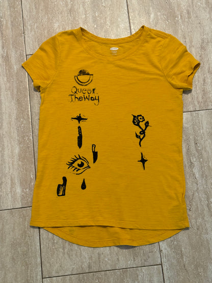 Yellow Eye for a Flower Tshirt